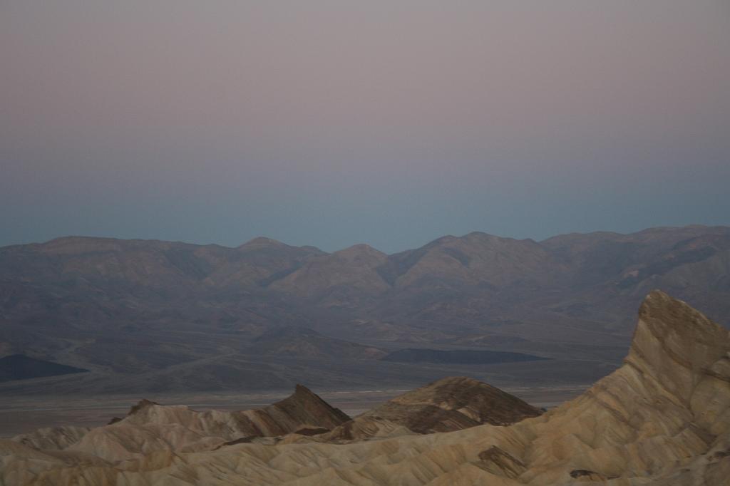20081022 death valley 002.jpg - Death Valley - Sunrise at Zabriskie Point